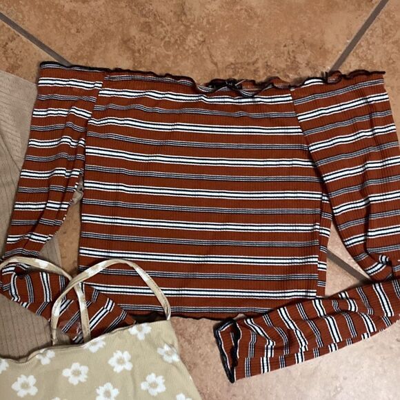 Bundle of three medium tops - Picture 3 of 6